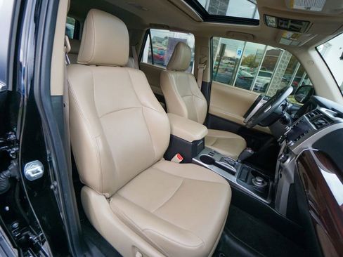 Used 2020 Toyota 4Runner SR5 image 31