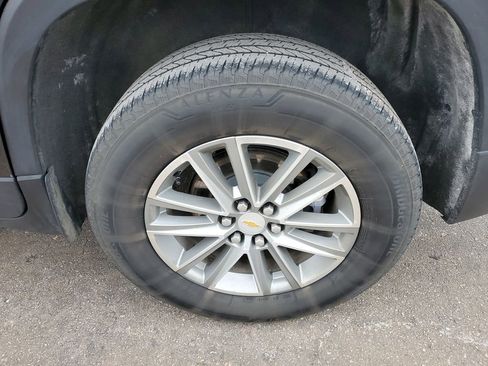 Used 2023 Chevrolet Traverse LT image 32