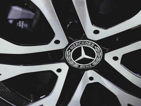 Certified 2025 Mercedes-Benz GLB 250 4MATIC image 8