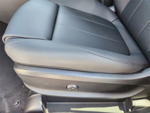 Certified 2026 Mercedes-Benz GLB 250 4MATIC image 9