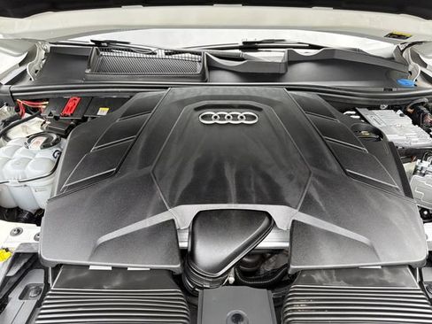 Used 2022 Audi Q7 3.0T Premium AWD/4WD image 34