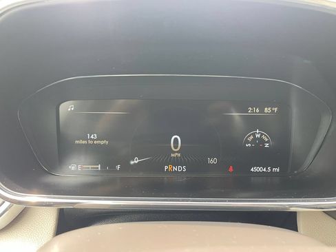 Used 2017 Lincoln Continental Premiere AWD/4WD image 30