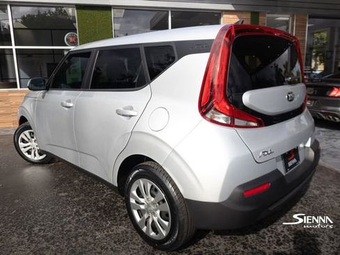 Used 2020 Kia Soul LX image 16