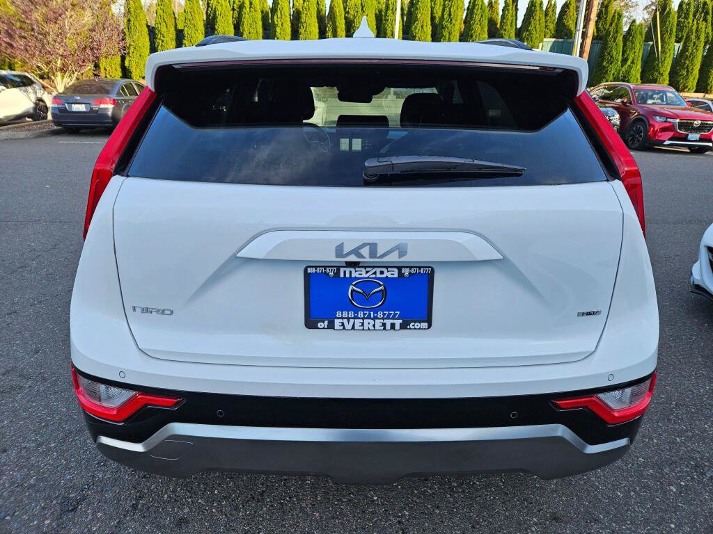 Used 2025 Kia Niro EX Touring FWD image 4