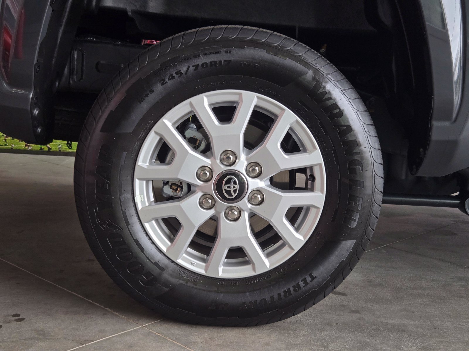 Certified 2026 Toyota Tacoma SR5 AWD/4WD image 5
