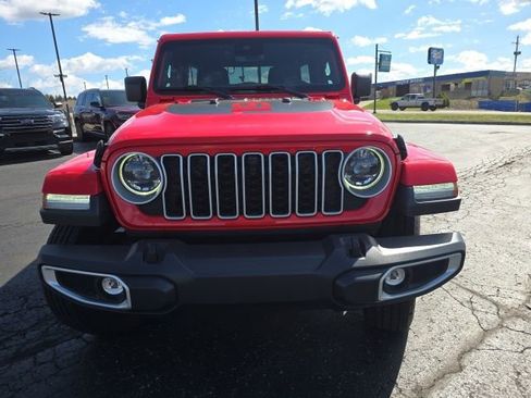 Used 2025 Jeep Wrangler Unlimited Sahara w/ Safety Group AWD/4WD image 11
