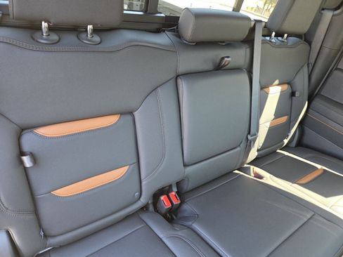 New 2026 GMC Sierra 2500 AT4 w/ AT4 Premium Plus Package image 24