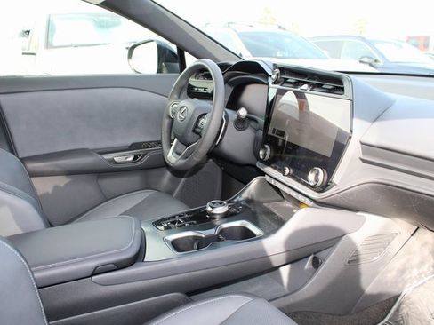 Certified 2024 Lexus RZ 300e Premium image 5