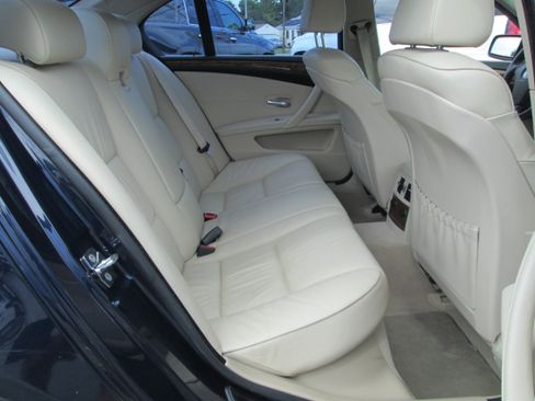Used 2008 BMW 535xi Sedan w/ Premium Pkg AWD/4WD image 12