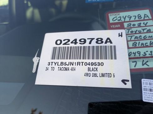 Used 2024 Toyota Tacoma Limited image 37
