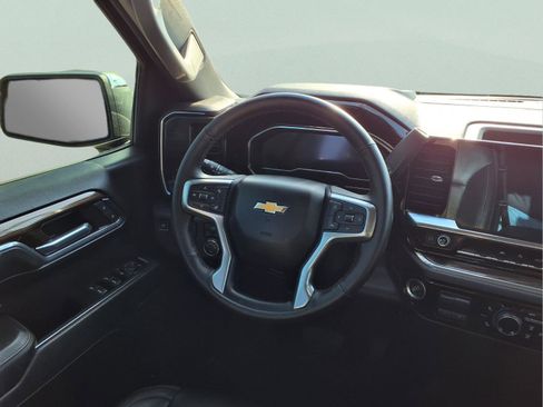 Used 2024 Chevrolet Silverado 1500 LT image 14