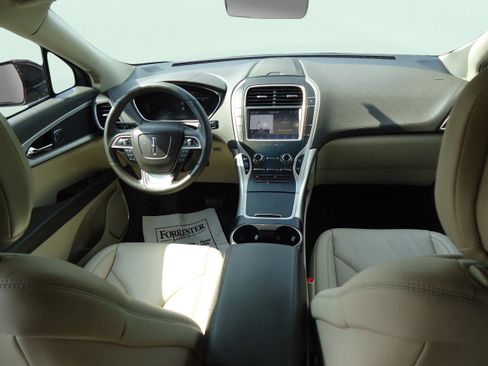 Used 2020 Lincoln Nautilus Premier w/ Equipment Group 101A image 11