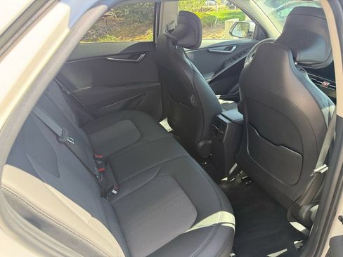 Used 2023 Kia Niro Wind w/ Wind Preserve Package FWD image 44