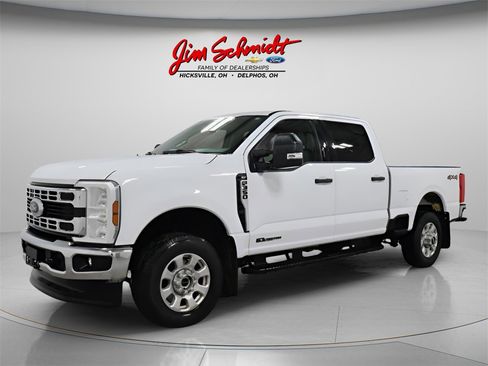 Used 2024 Ford F350 XLT image 1