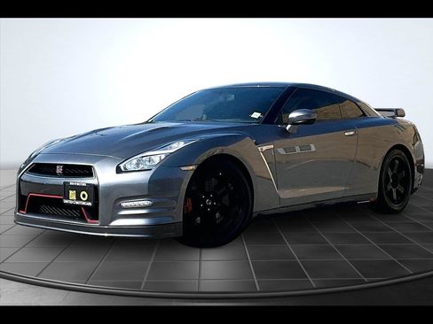 Used 2015 Nissan GT-R Premium AWD/4WD image 1