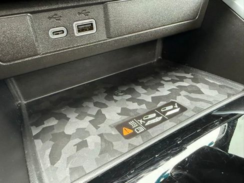 Used 2023 Chevrolet Colorado ZR2 w/ ZR2 Convenience Package III image 26