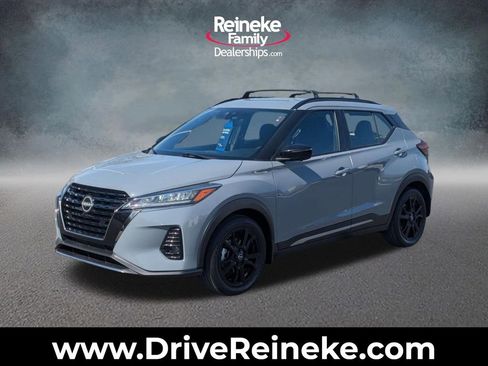 Used 2023 Nissan Kicks SR w/ Interior Electronics Package FWD image 1