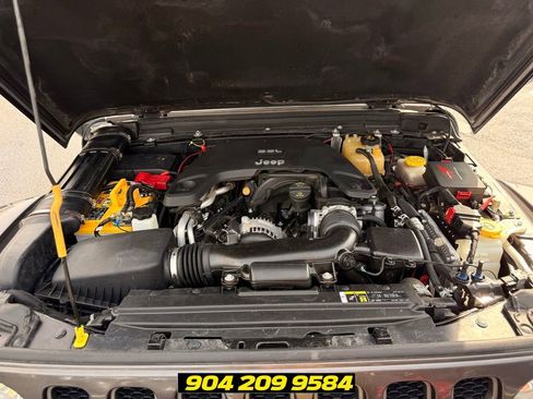 Used 2020 Jeep Wrangler Unlimited Rubicon AWD/4WD image 37