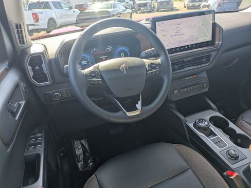 Certified 2025 Ford Bronco Sport Outer Banks w/ Outer Banks Tech Package+ image 30