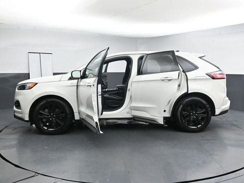 Certified 2024 Ford Edge ST-Line w/ Class II Trailer Tow Package AWD/4WD image 39