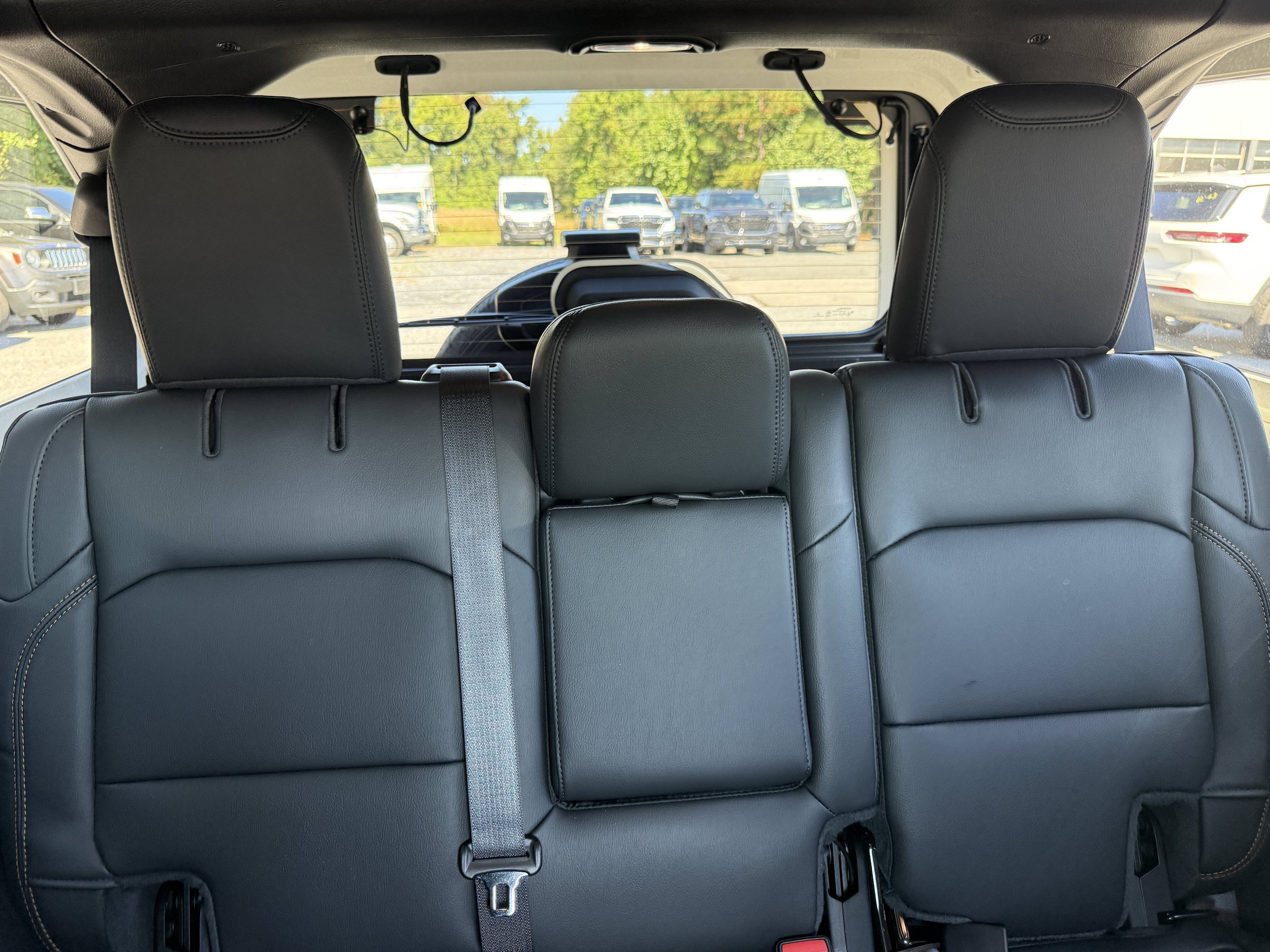 New 2027 Jeep Wrangler Unlimited Sahara AWD/4WD image 16