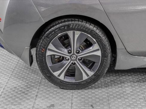 Used 2020 Nissan Leaf SV w/ SV Technology Package image 33