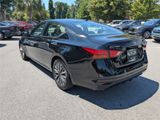 Used 2024 Nissan Altima 2.5 SV image 4