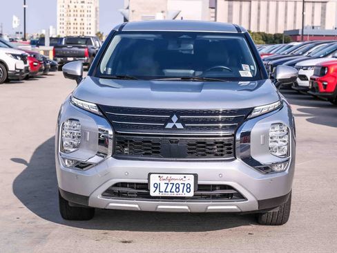 Used 2024 Mitsubishi Outlander SE AWD/4WD image 2