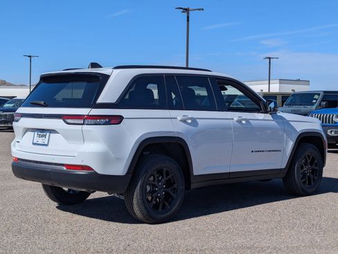 New 2026 Jeep Grand Cherokee Altitude AWD/4WD image 4