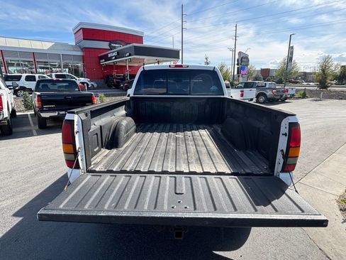 Used 2004 GMC Sierra 2500 SLE w/ Heavy-Duty Power Package AWD/4WD image 10