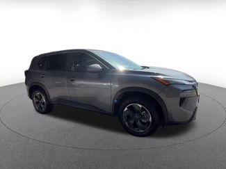 Used 2025 Nissan Rogue SV video 2