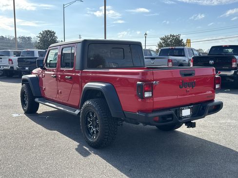 Used 2020 Jeep Gladiator Sport w/ Quick Order Package 24S image 8