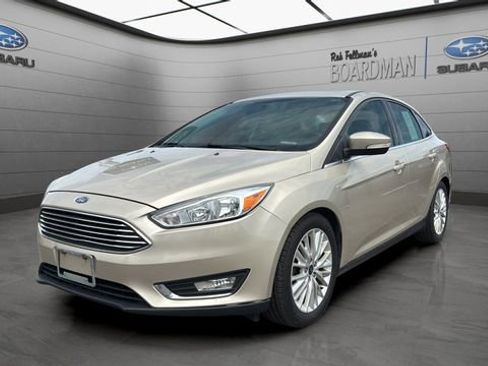 Used 2018 Ford Focus Titanium FWD image 11