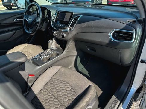Used 2020 Chevrolet Equinox LT image 23