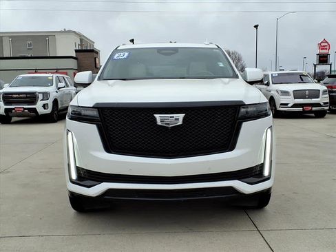 Used 2023 Cadillac Escalade Sport Platinum w/ LPO, ONYX Package image 9