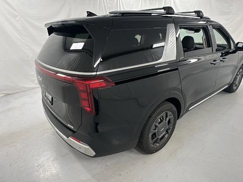 New 2026 Kia Carnival SX FWD image 3