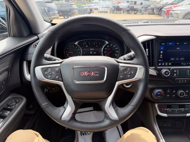 Used 2024 GMC Terrain SLT w/ LPO, Floor Liner Package AWD/4WD image 23