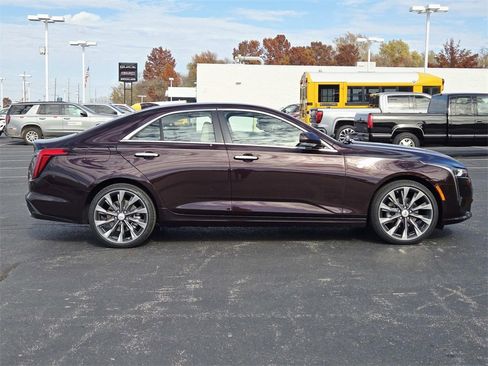 Used 2021 Cadillac CT4 Premium Luxury image 2