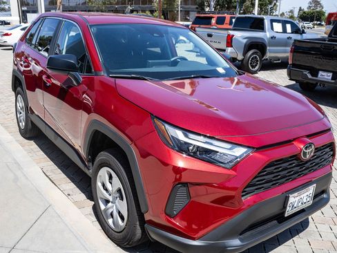 Used 2025 Toyota RAV4 LE FWD image 3