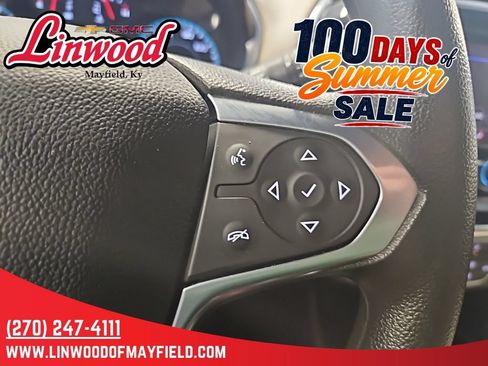 Used 2023 Chevrolet Traverse LS FWD image 18