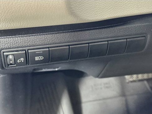 Used 2024 Toyota Corolla LE FWD image 21