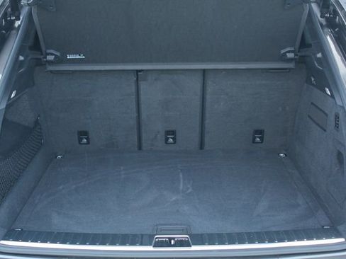 Certified 2025 Porsche Cayenne Coupe image 12