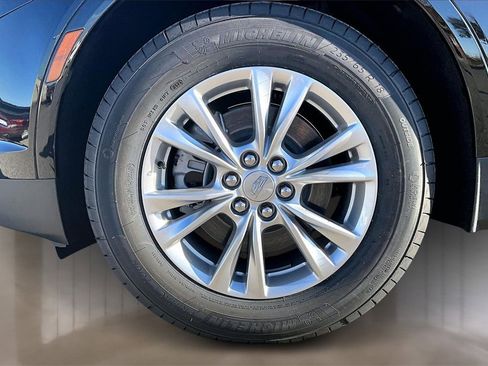 New 2026 Cadillac XT5 Luxury image 12