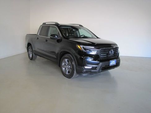 Certified 2021 Honda Ridgeline RTL image 3