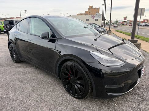 Used 2022 Tesla Model Y Performance AWD/4WD image 32