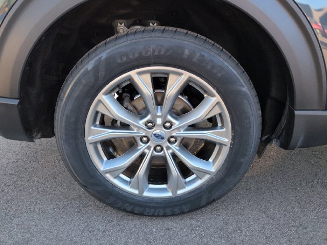 Certified 2023 Ford Explorer Limited w/ Limited Technology Package AWD/4WD image 12