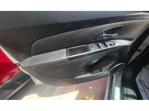 Used 2012 Chevrolet Cruze LT w/ RS Package FWD image 7