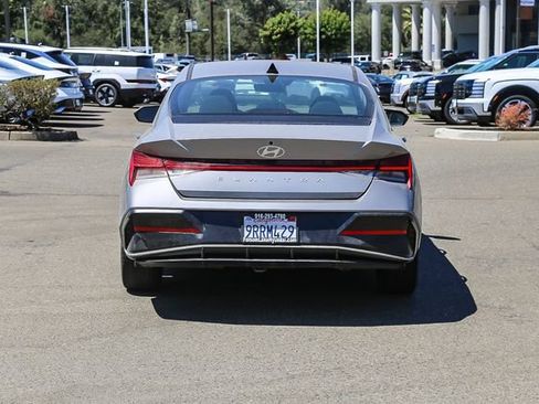 Used 2025 Hyundai Elantra SEL FWD image 4