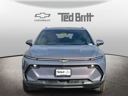 New 2026 Chevrolet Equinox EV LT image 2