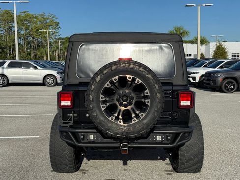 Used 2022 Jeep Wrangler Unlimited Sport AWD/4WD image 4